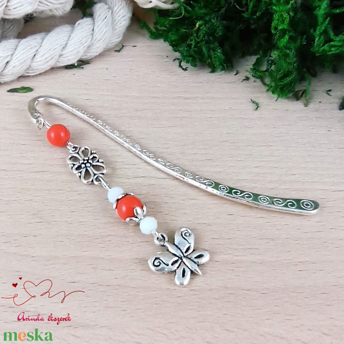 Piros pillangó könyvjelző egyedi ajándék ballagásra évzáróra pedagógusnak születésnapra névnapra nőnek lánynak  - könyv & zene - könyvjelző - Meska.hu