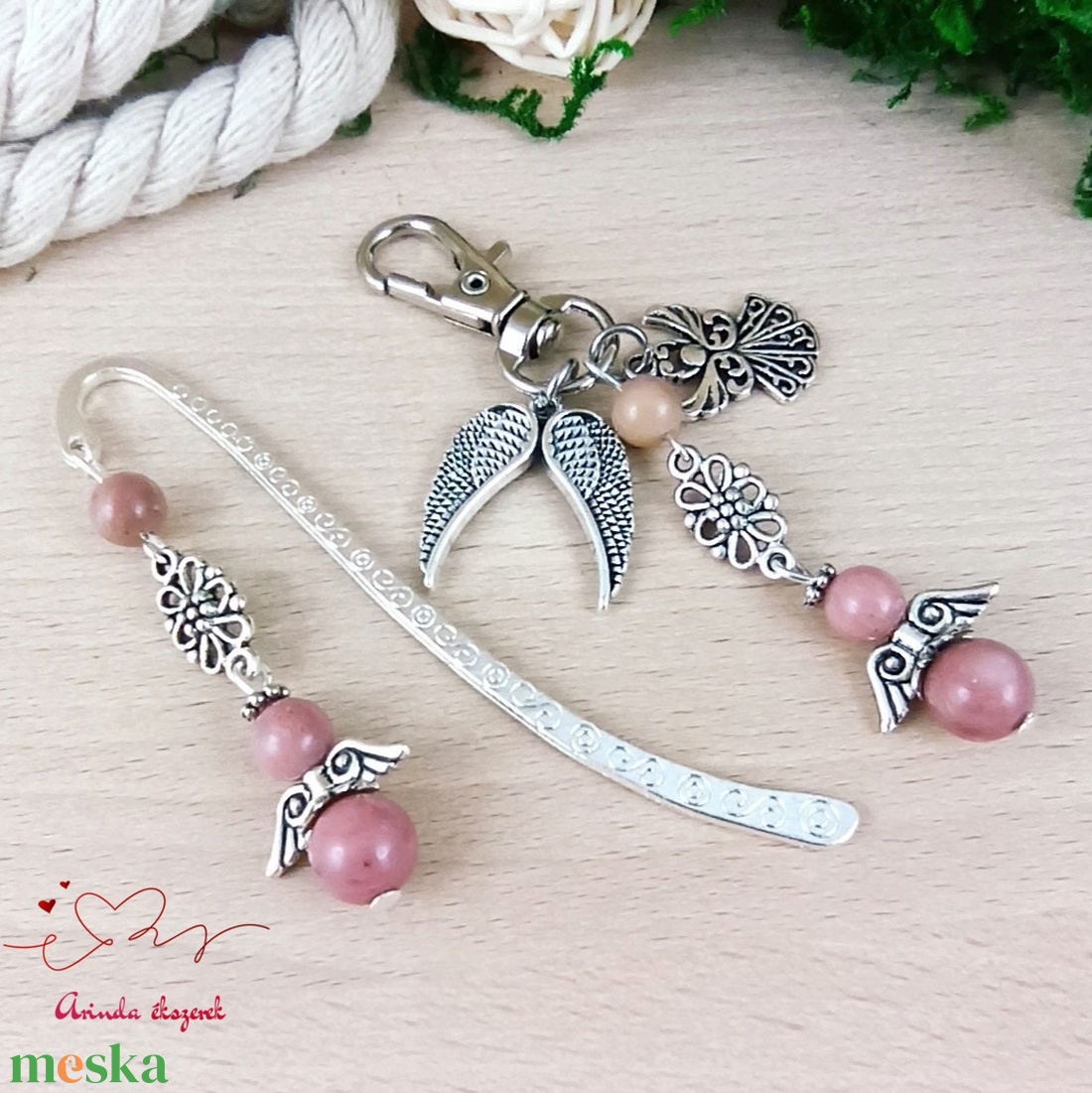 Pink rodonit ásvány angyal könyvjelző kulcstartó táskadísz szett - könyv & zene - könyvjelző - Meska.hu Pink rodonit ásvány angyal könyvjelző kulcstartó táskadísz szett - könyv & zene - könyvjelző - Meska.hu