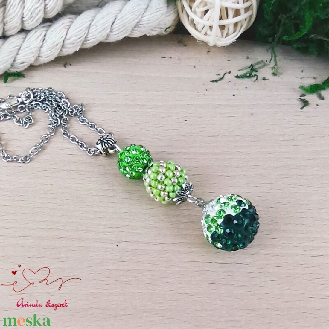 Zöld kristály shamballa stílusú kristály csepp és fűzött bogyó nyaklánc - ékszer - nyaklánc - bogyós nyaklánc - Meska.hu Zöld kristály shamballa stílusú kristály csepp és fűzött bogyó nyaklánc - ékszer - nyaklánc - bogyós nyaklánc - Meska.hu