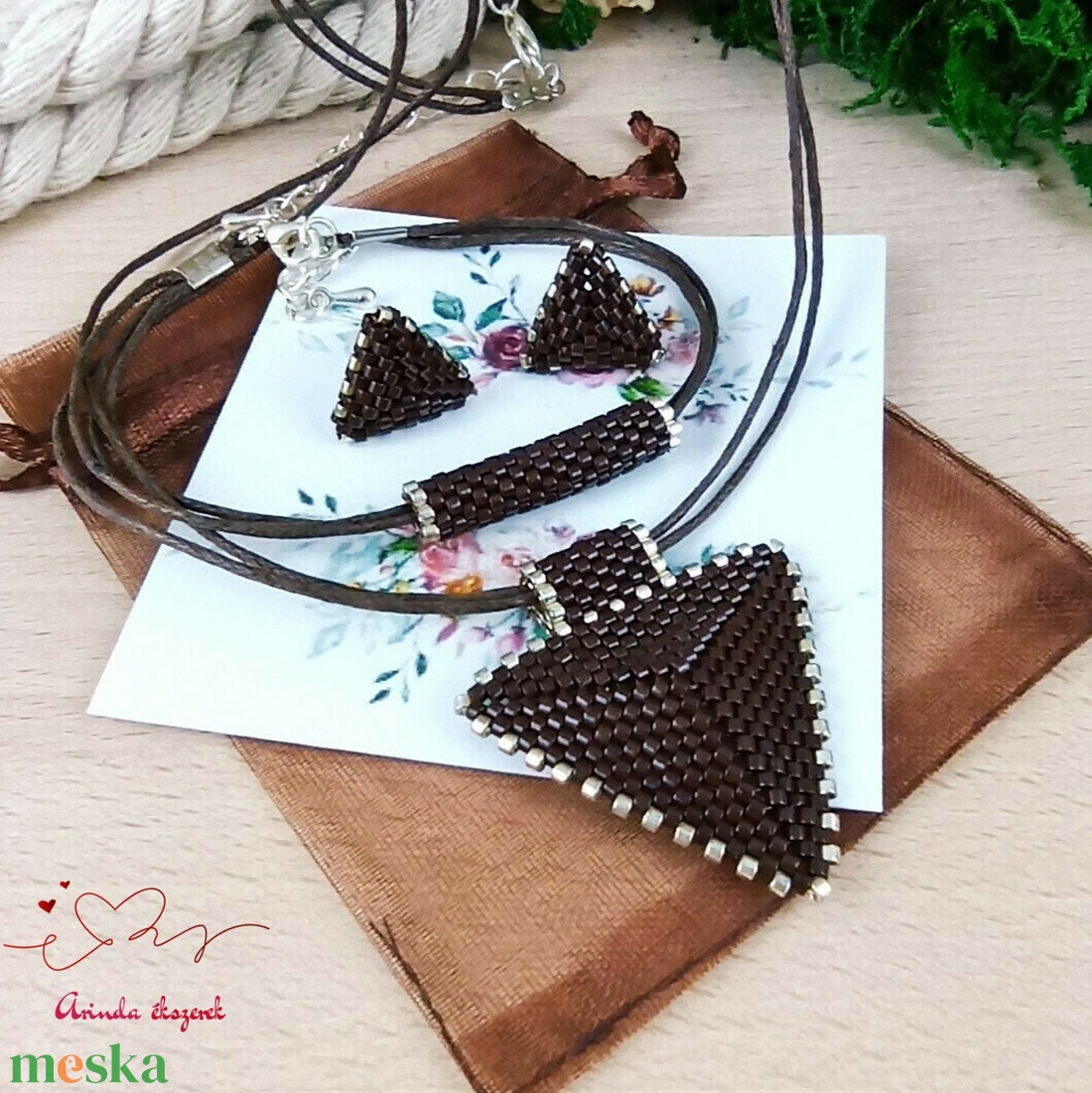 Csoki háromszög nyaklánc karkötő fülbevaló egyedi gyöngyékszer anyák napja ballagás évzáró karácsony szülinap névnap - ékszer - ékszerszett - Meska.hu