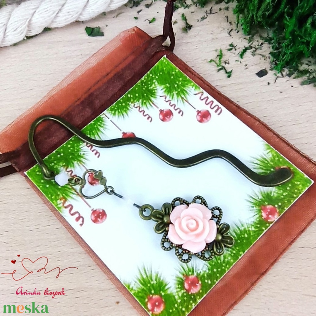 Rózsaszín nagy rózsa könyvjelző antik bronz alappal szívvel virággal - könyv & zene - könyvjelző - Meska.hu