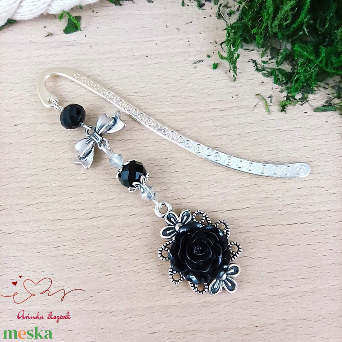 Fekete nagy rózsa könyvjelző tibeti ezüst alappal szürke és fekete gyöngyökkel masnival - könyv & zene - könyvjelző - Meska.hu