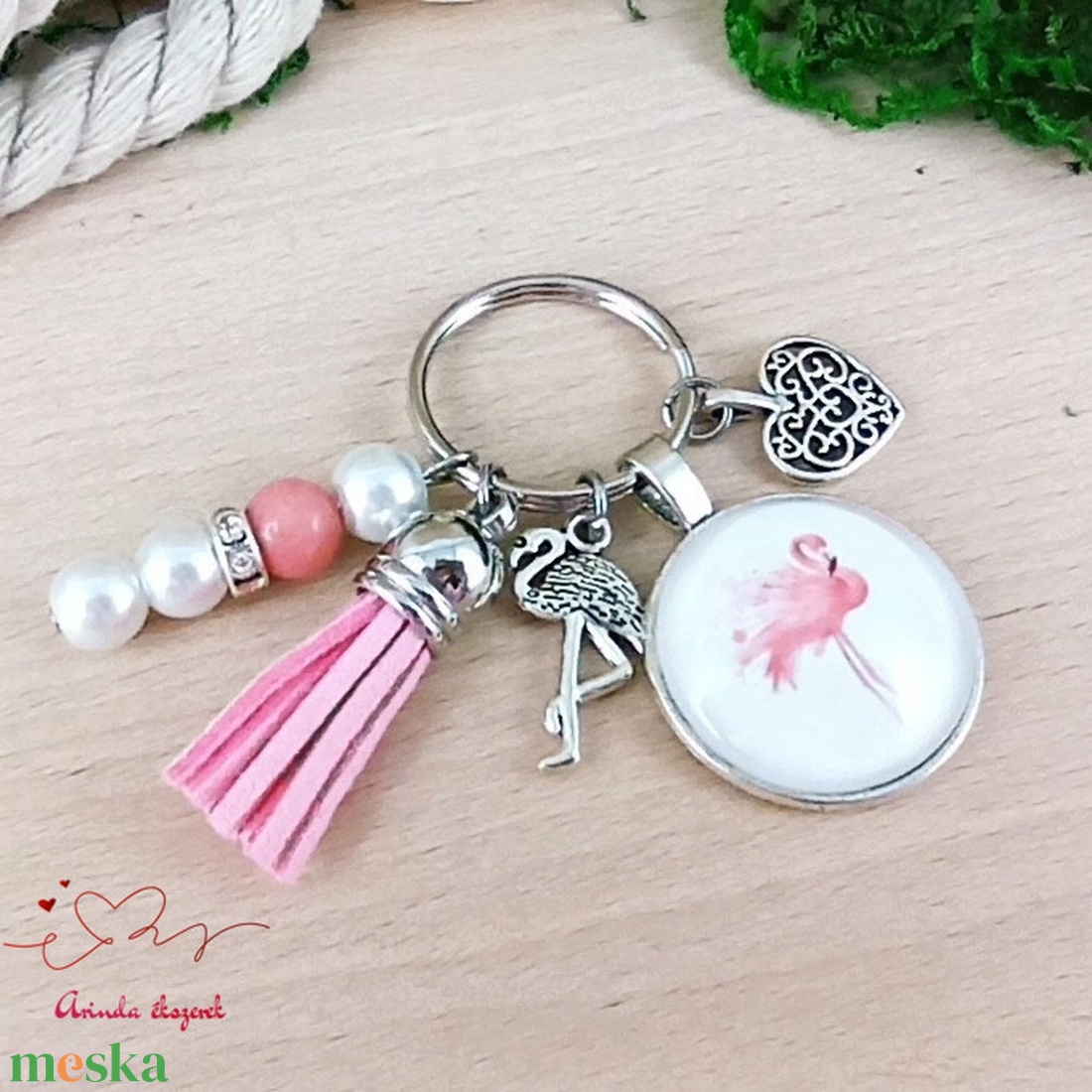 Flamingó rózsaszín bojtos üveglencsés kulcstartó táskadísz  - táska & tok - kulcstartó & táskadísz - táskadísz - Meska.hu