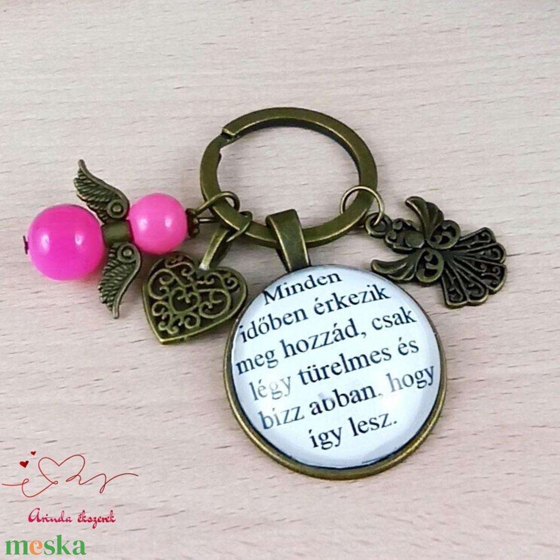 Minden időben érkezik meg hozzád csak légy türelmes üveglencsés kulcstartó táskadísz pink angyallal - táska & tok - kulcstartó & táskadísz - kulcstartó - Meska.hu Minden időben érkezik meg hozzád csak légy türelmes üveglencsés kulcstartó táskadísz pink angyallal - táska & tok - kulcstartó & táskadísz - kulcstartó - Meska.hu