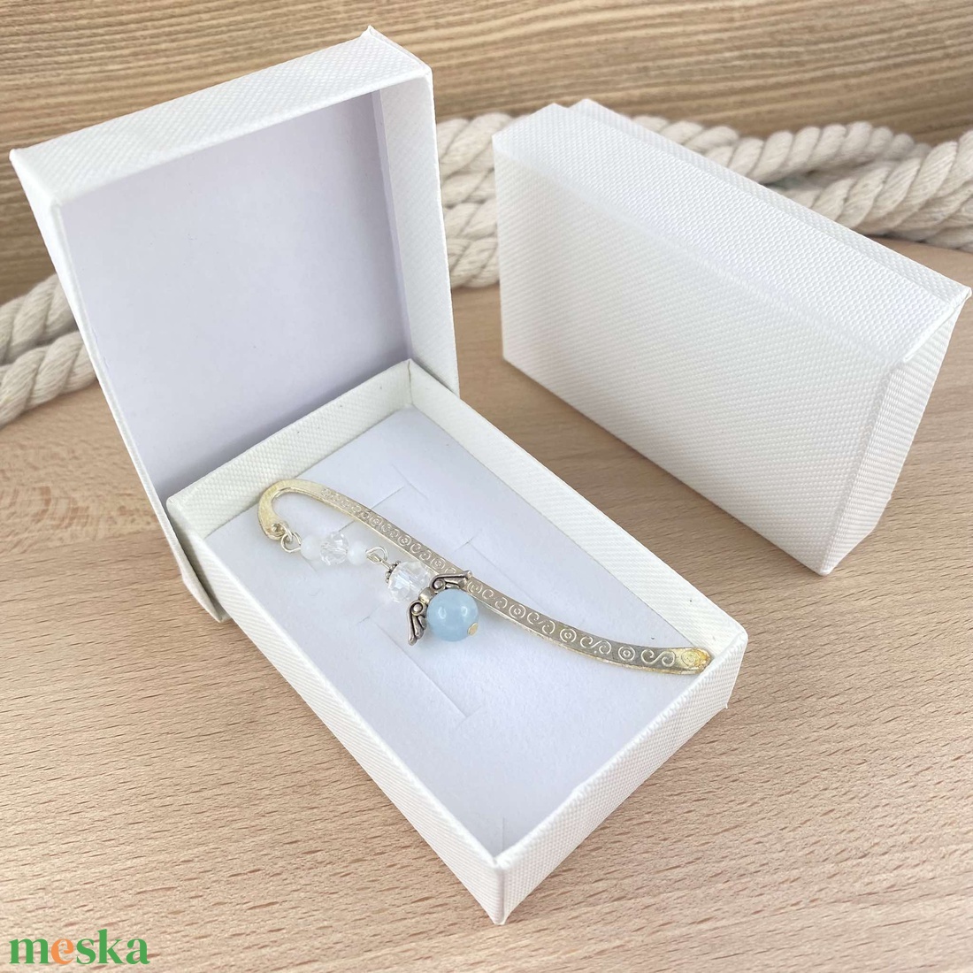 Piros rózsa könyvjelző egyedi ajándék ballagásra évzáróra pedagógusnak születésnapra névnapra nőnek lánynak - könyv & zene - könyvjelző - Meska.hu