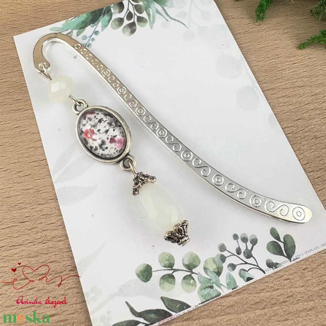 Apró virágok üveglencsés könyvjelző  - könyv & zene - könyvjelző - Meska.hu