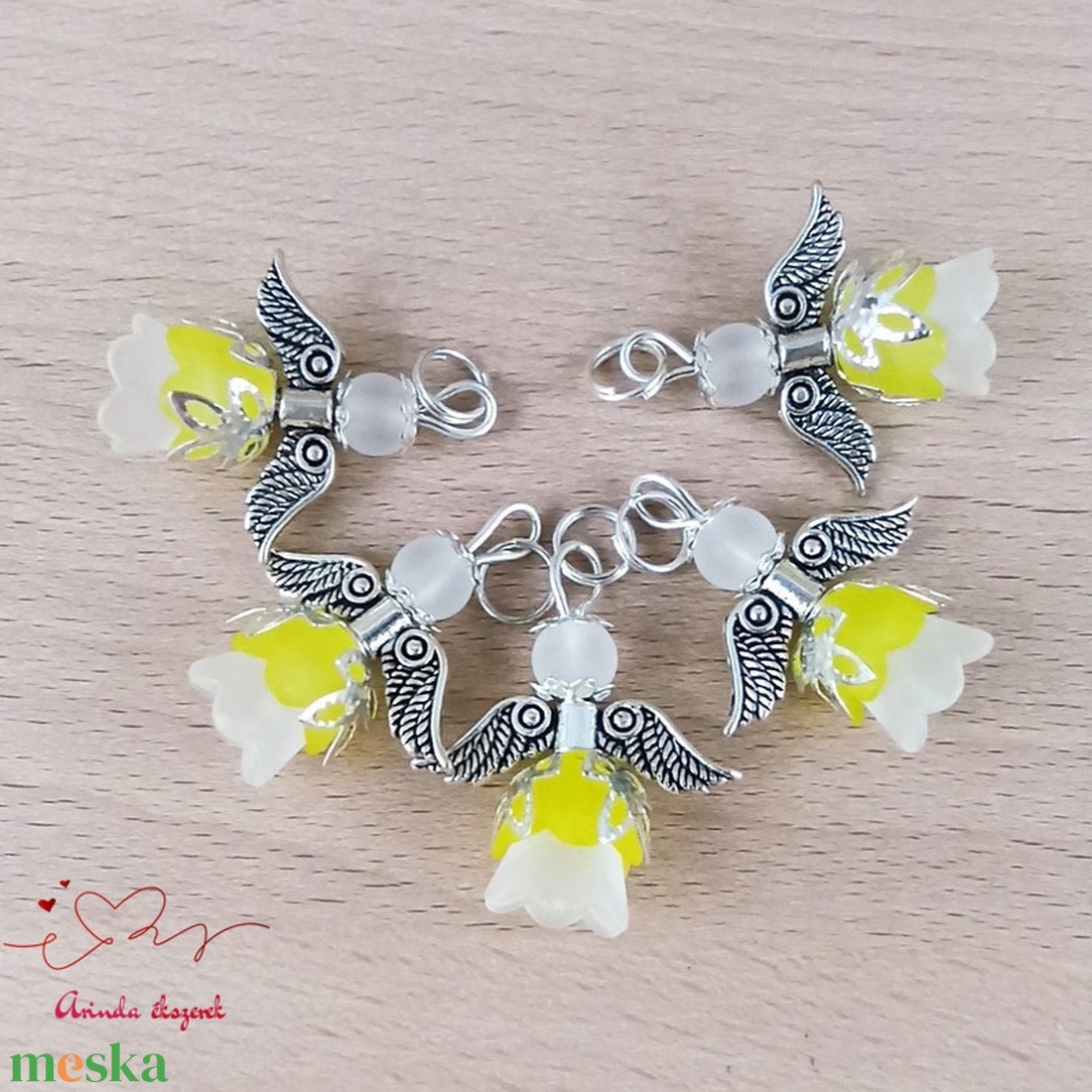 Angyalka medál sárga 5 db-os csomagban ajándékkártyával karácsonyi apróság kollégának osztálytársnak vendégnek - karácsony - karácsonyi ajándékozás - karácsonyi képeslap, üdvözlőlap, ajándékkísérő - Meska.hu