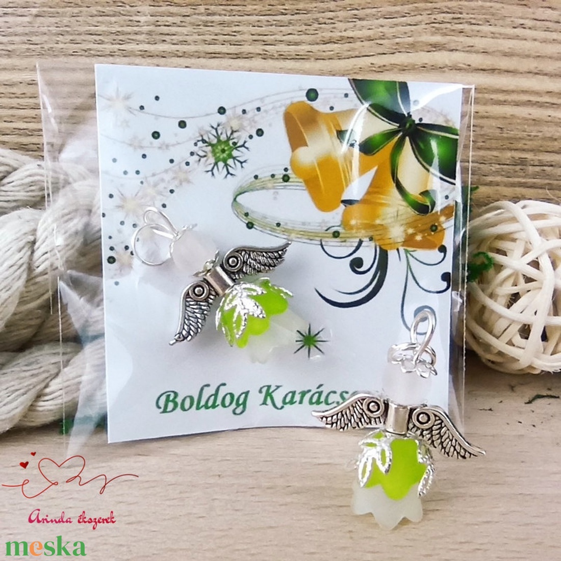 Angyalka medál zöld 5 db-os csomagban ajándékkártyával karácsonyi apróság kollégának osztálytársnak vendégnek - karácsony - karácsonyi ajándékozás - karácsonyi képeslap, üdvözlőlap, ajándékkísérő - Meska.hu