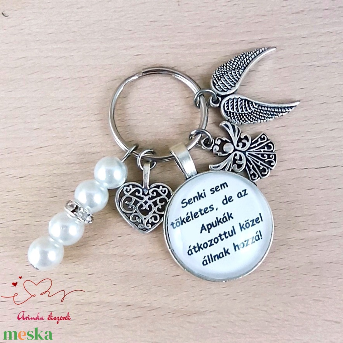 Senki sem tökéletes de az apukák átkozottul közel állnak hozzá feliratos üveglencsés kulcstartó táskadísz  - táska & tok - kulcstartó & táskadísz - kulcstartó - Meska.hu
