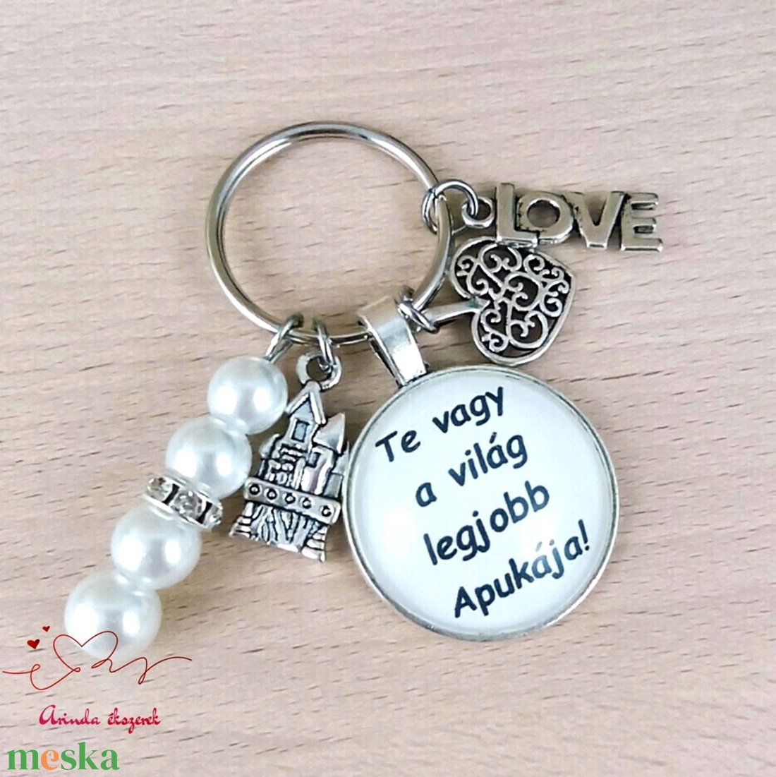 Te vagy a világ legjobb apukája feliratos üveglencsés kulcstartó táskadísz  - táska & tok - kulcstartó & táskadísz - kulcstartó - Meska.hu