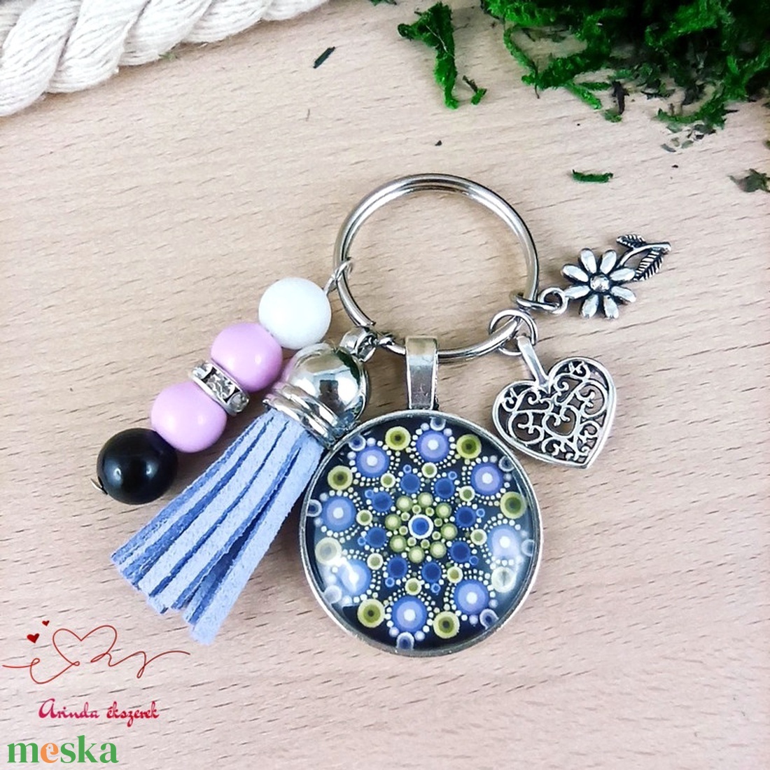 Lila mandala bojtos üveglencsés kulcstartó táskadísz  - táska & tok - kulcstartó & táskadísz - táskadísz - Meska.hu