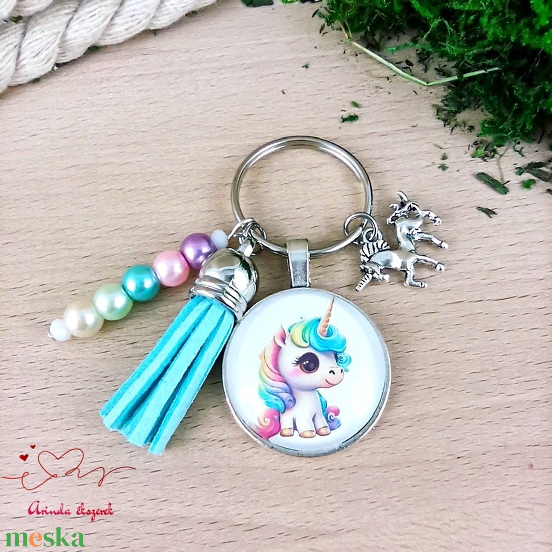 Unikornis kék bojtos üveglencsés kulcstartó táskadísz  - táska & tok - kulcstartó & táskadísz - kulcstartó - Meska.hu