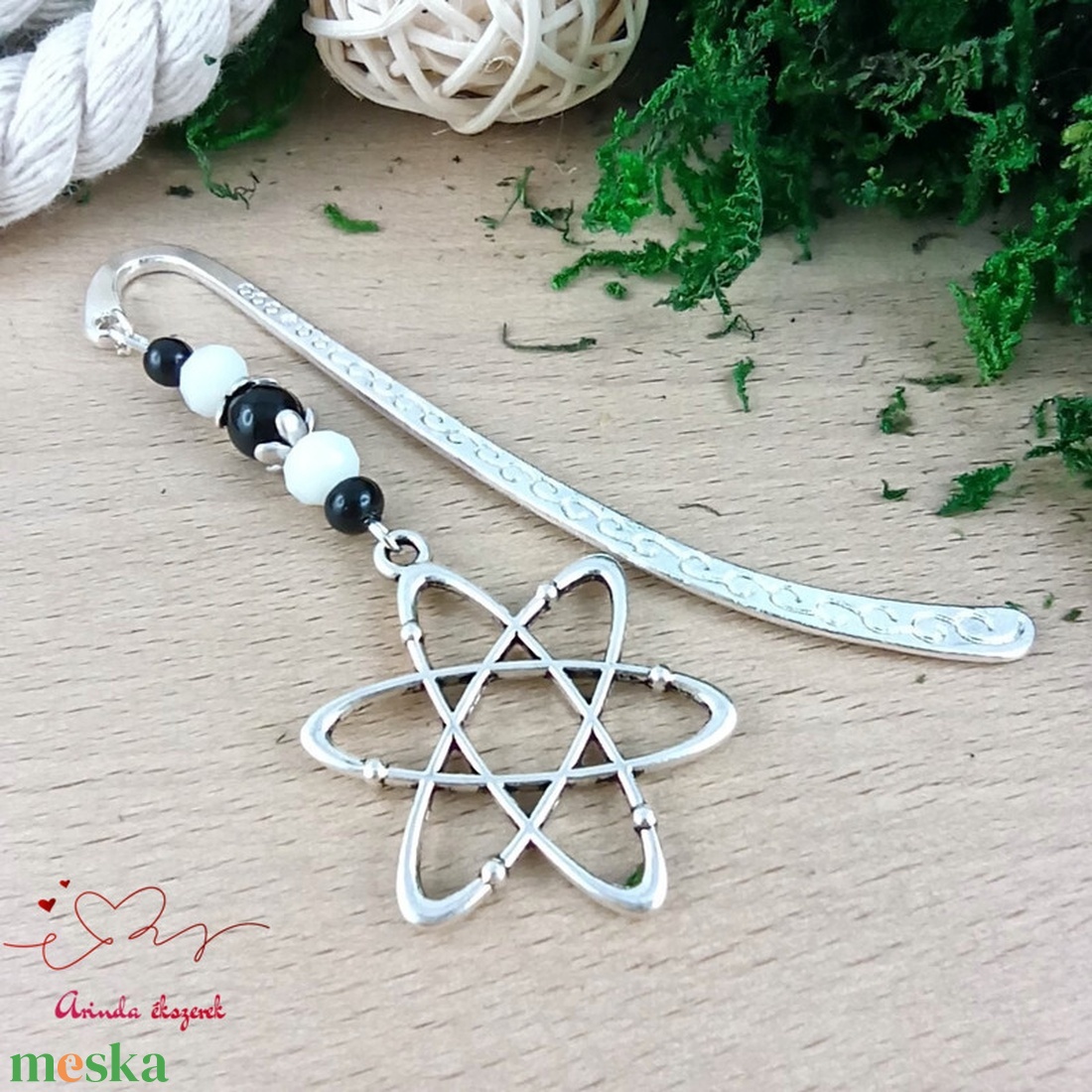 Atom könyvjelző  - könyv & zene - könyvjelző - Meska.hu