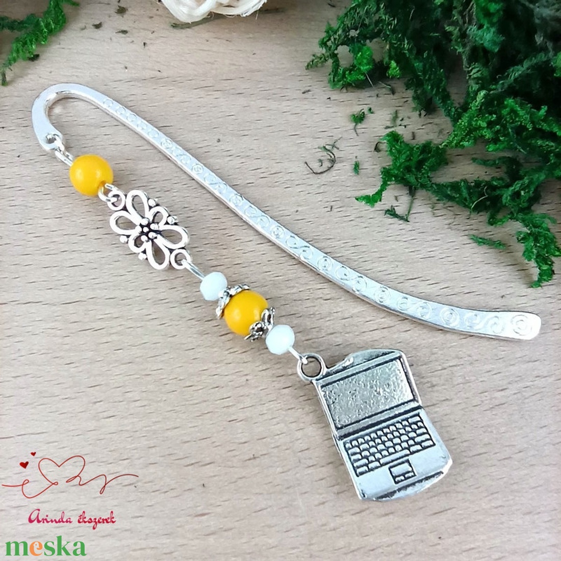 Sárga laptop könyvjelző könyvékszer  - könyv & zene - könyvjelző - Meska.hu