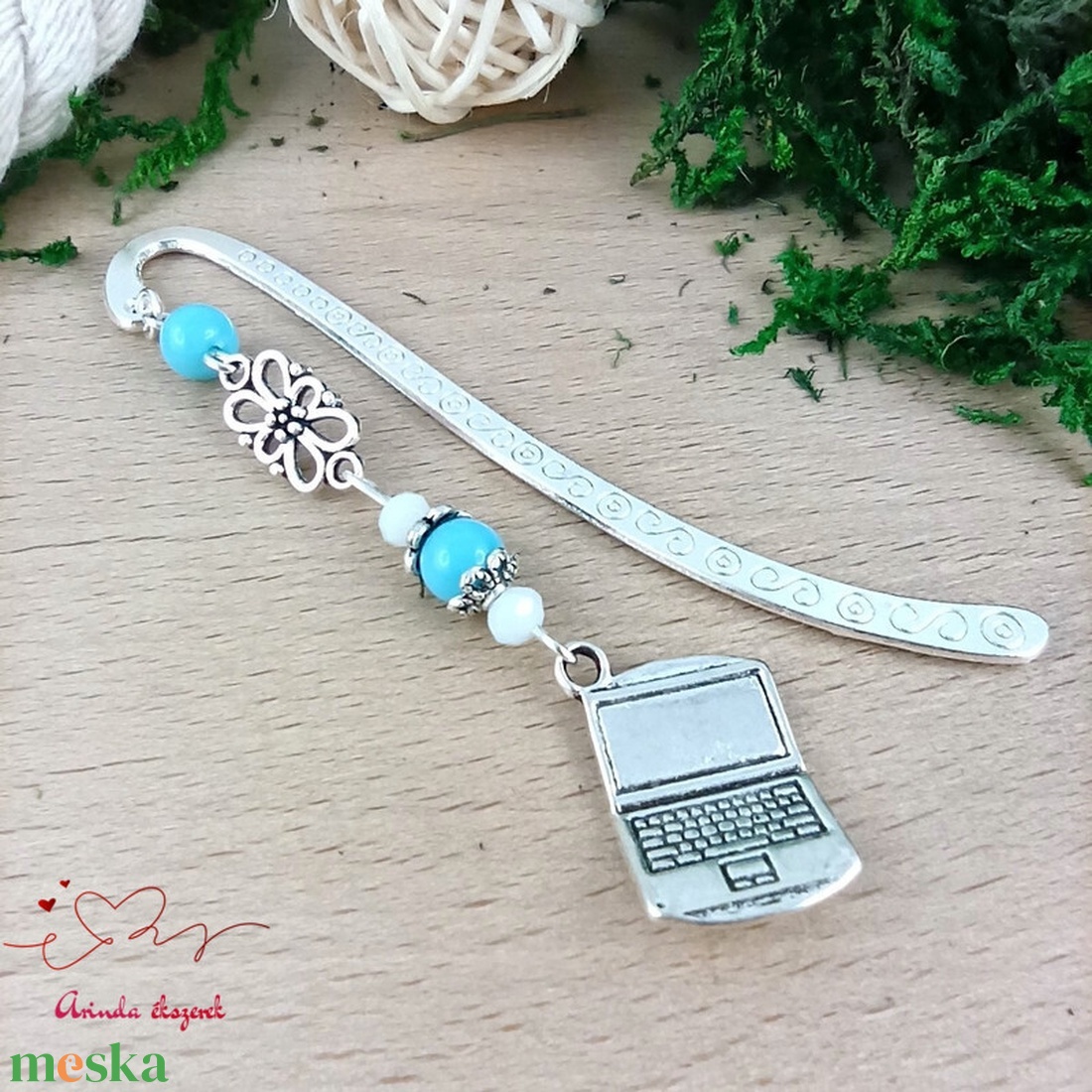 Világoskék laptop könyvjelző  - könyv & zene - könyvjelző - Meska.hu