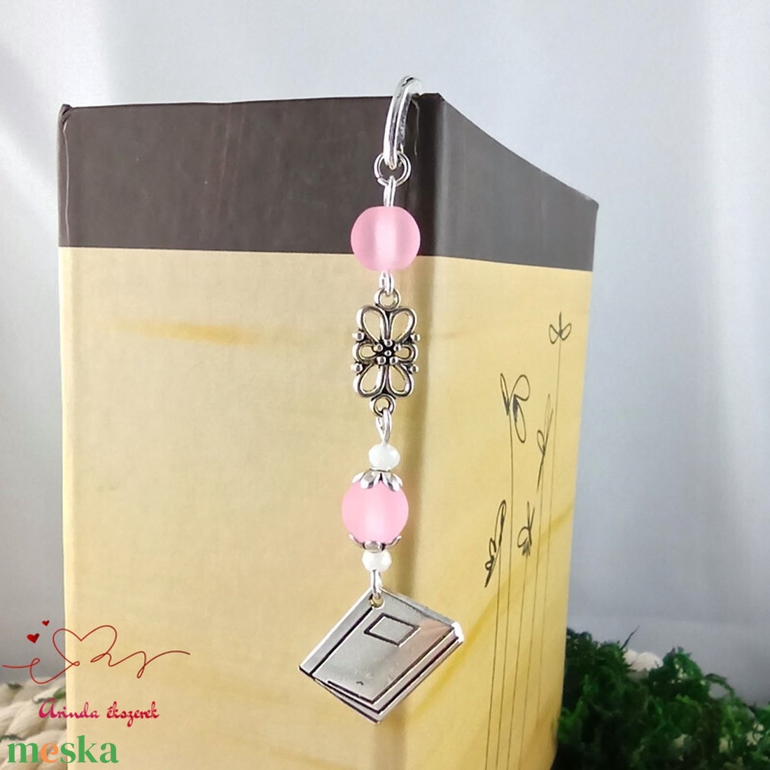 Rózsaszín könyv könyvjelző  - könyv & zene - könyvjelző - Meska.hu