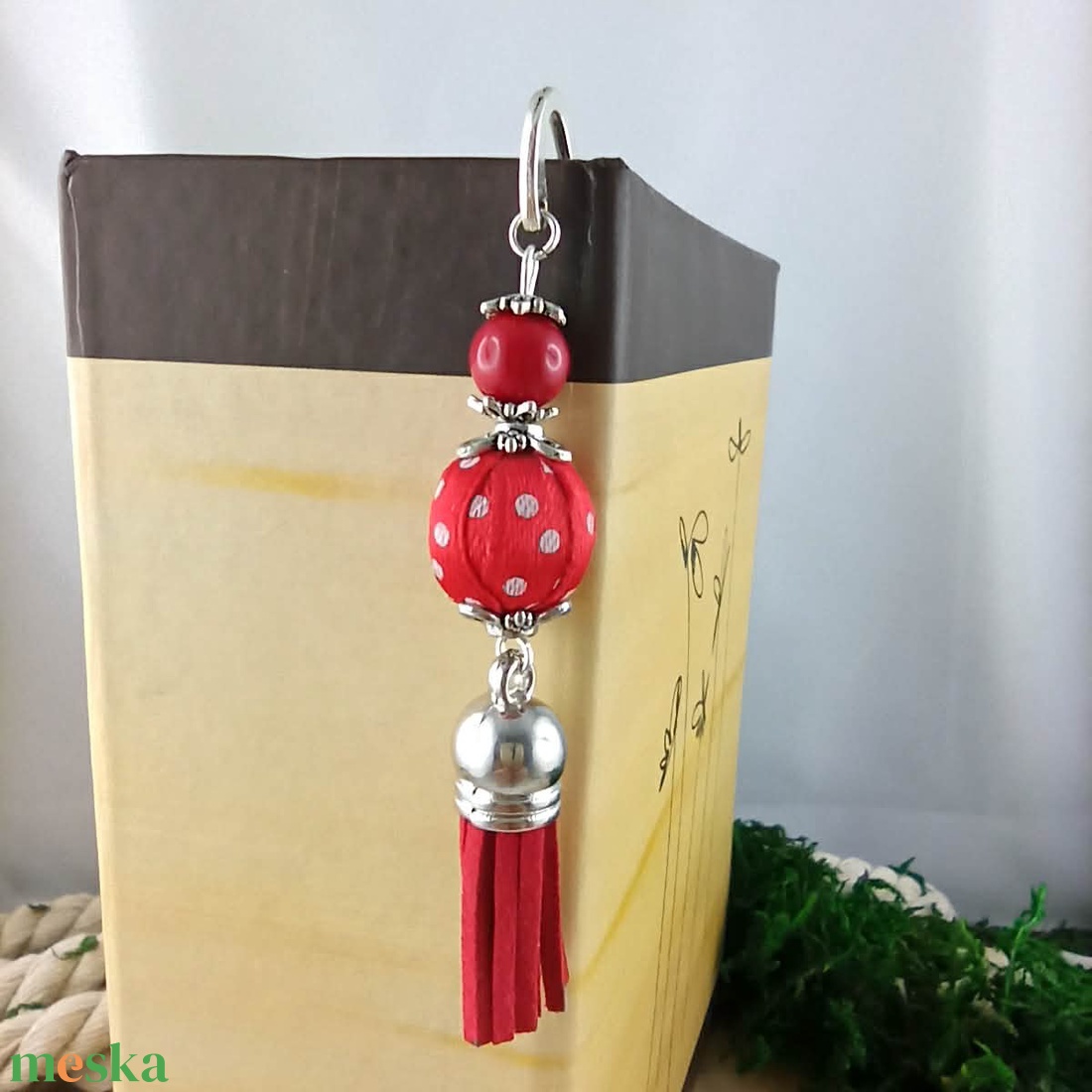 Piros pöttyös könyvjelző  - könyv & zene - könyvjelző - Meska.hu