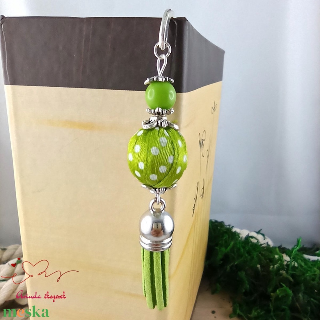 Zöld pöttyös könyvjelző  - könyv & zene - könyvjelző - Meska.hu