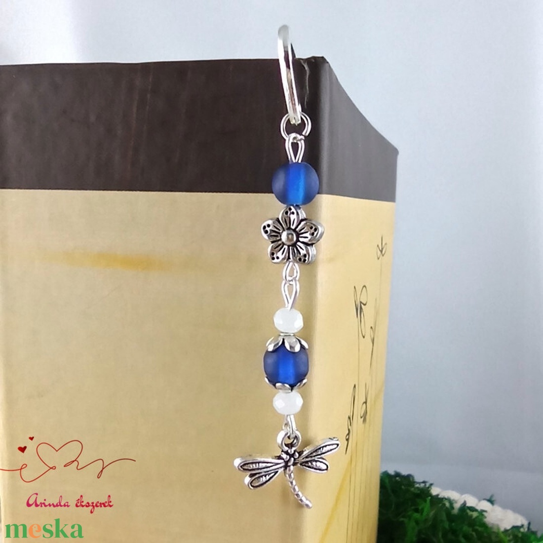 Sötétkék szitakötő könyvjelző  - könyv & zene - könyvjelző - Meska.hu