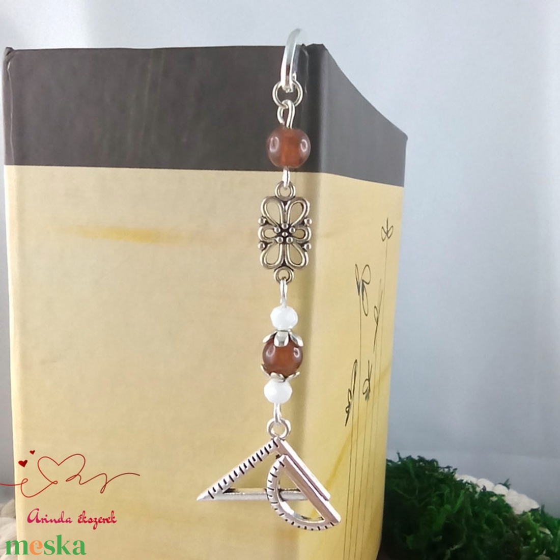 Barna vonalzó könyvjelző  - könyv & zene - könyvjelző - Meska.hu