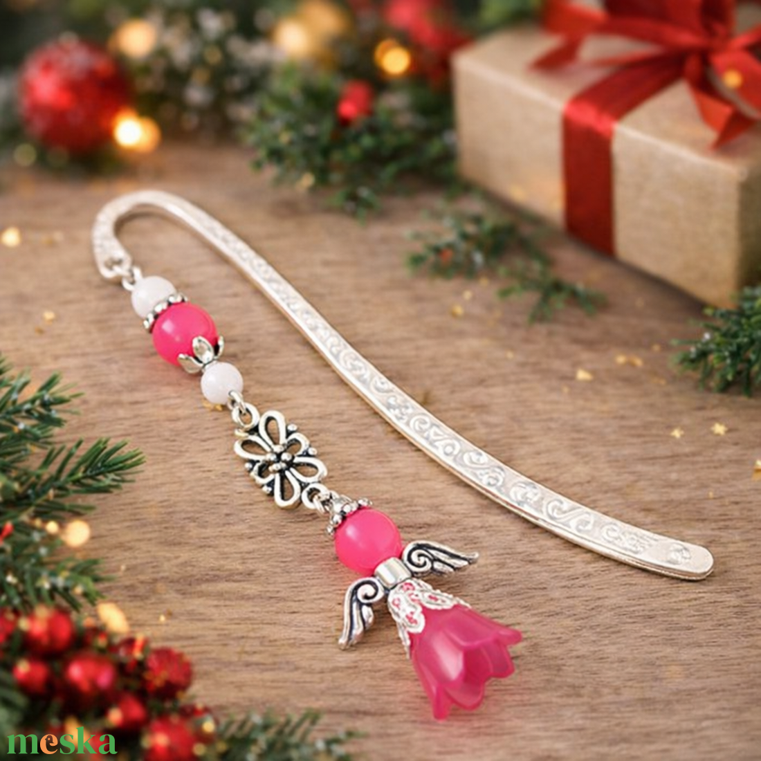 Angyal könyvjelző pink gyöngyökkel - meghitt karácsonyi ajándék könyvszeretőknek - könyv & zene - könyvjelző - Meska.hu