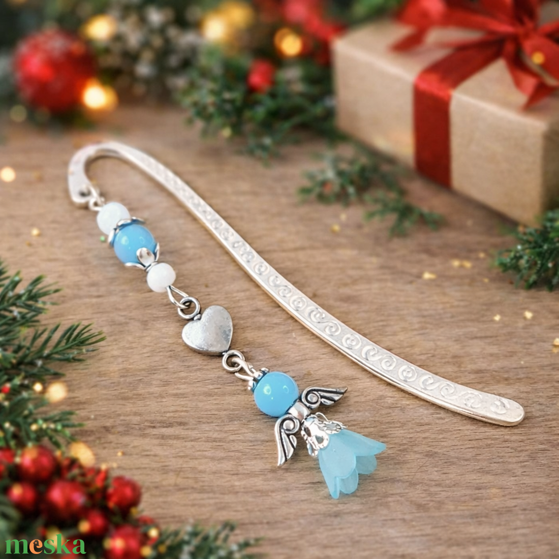 Angyal könyvjelző világoskék gyöngyökkel - meghitt karácsonyi ajándék könyvszeretőknek - könyv & zene - könyvjelző - Meska.hu