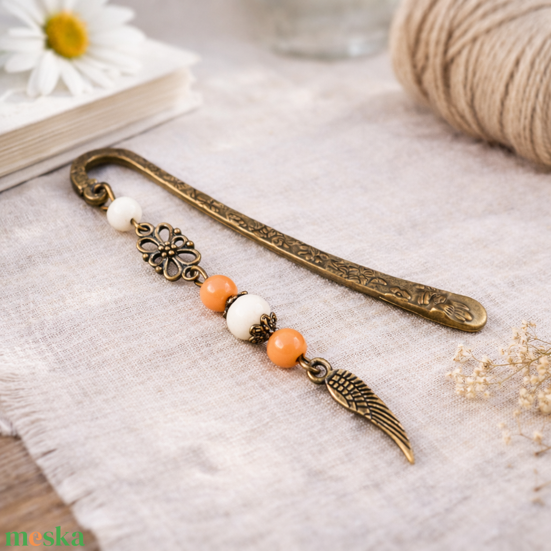 Angyalszárny könyvjelző  narancs gyöngyökkel - kézzel készült ajándék könyvszeretőknek - könyv & zene - könyvjelző - Meska.hu