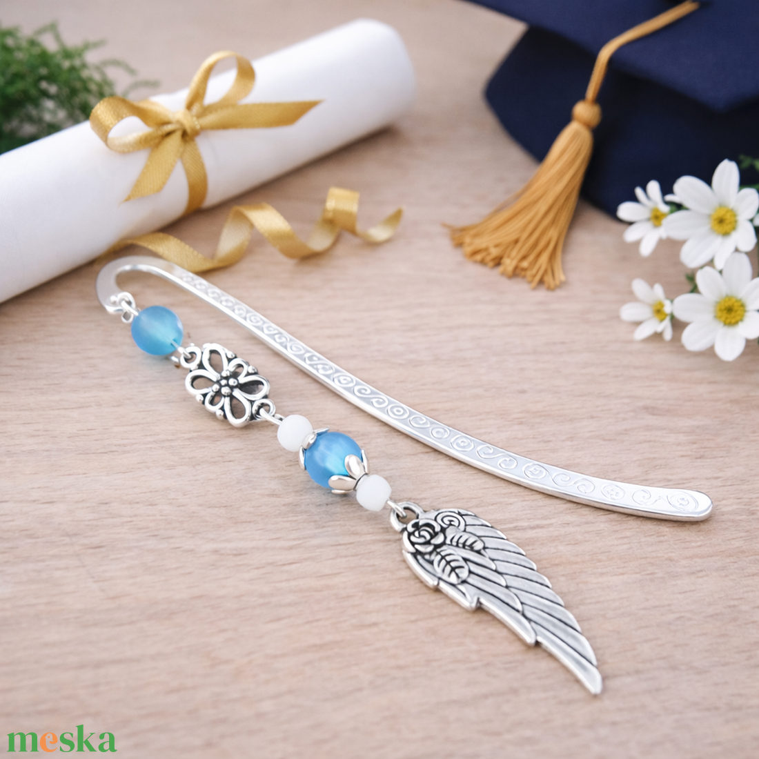 Angyalszárnyas könyvjelző - évzáró ajándék ballagásra, év végi köszönetként világoskék színben - könyv & zene - könyvjelző - Meska.hu