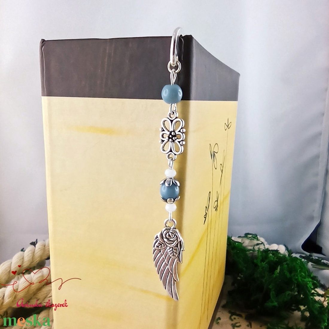 Angyalszárnyas könyvjelző - évzáró ajándék ballagásra, év végi köszönetként szürke színben - könyv & zene - könyvjelző - Meska.hu