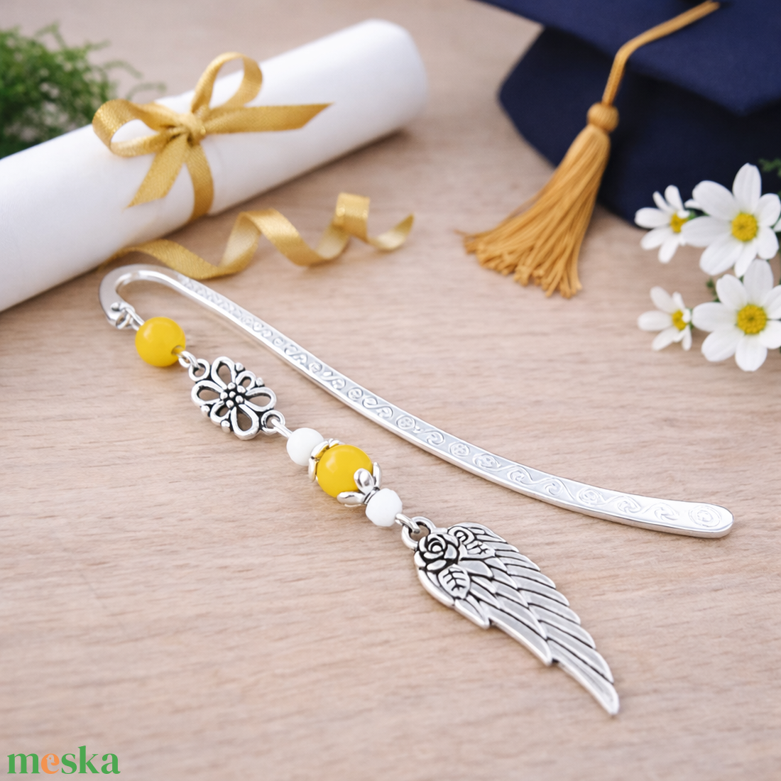 Angyalszárnyas könyvjelző - évzáró ajándék ballagásra, év végi köszönetként citromsárga színben - könyv & zene - könyvjelző - Meska.hu