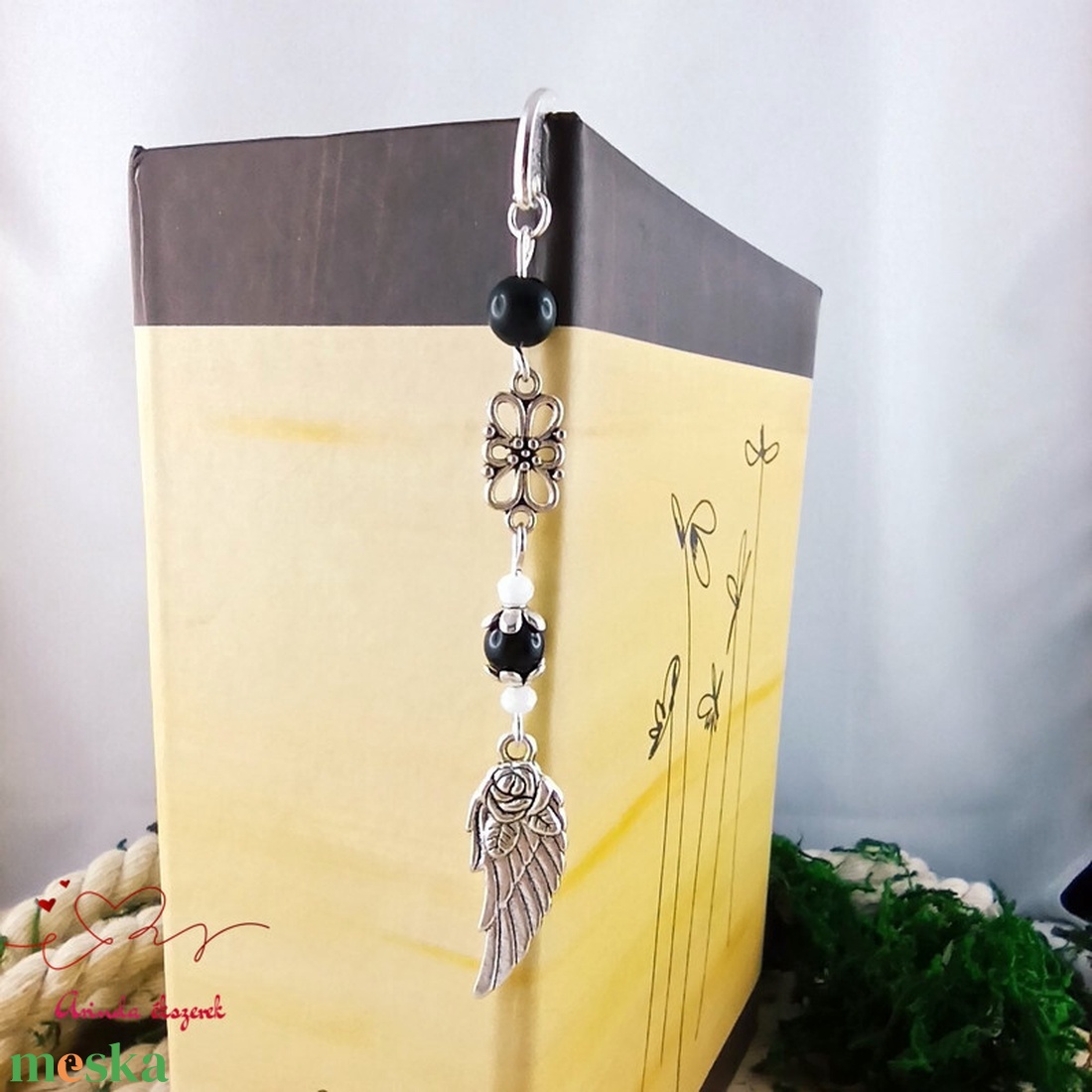 Angyalszárnyas könyvjelző - évzáró ajándék ballagásra, év végi köszönetként fekete színben - könyv & zene - könyvjelző - Meska.hu