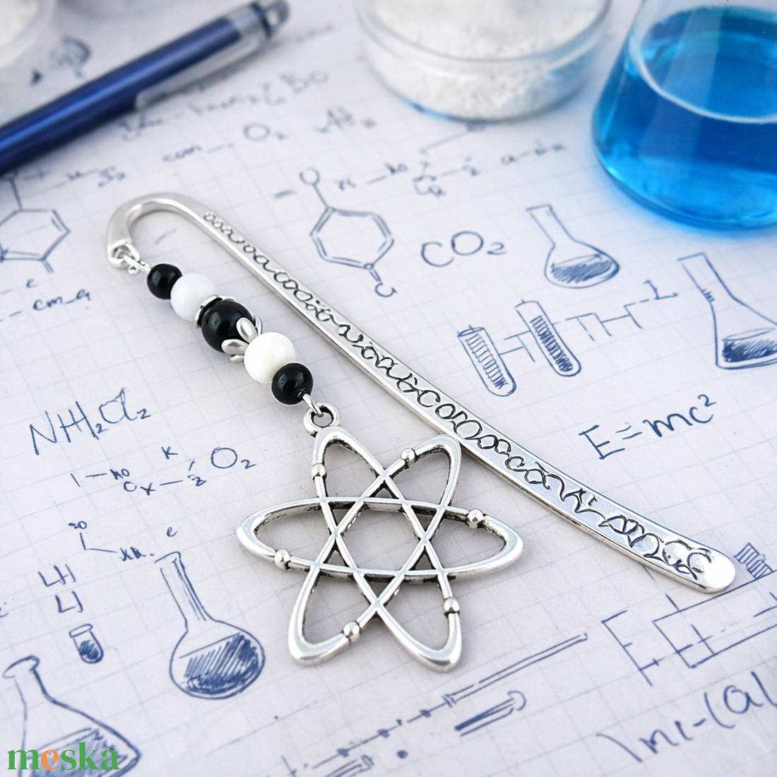 Atom medálos könyvjelző � kémia fizika ajándék tanárnak, ballagásra, évzáróra - könyv & zene - könyvjelző - Meska.hu