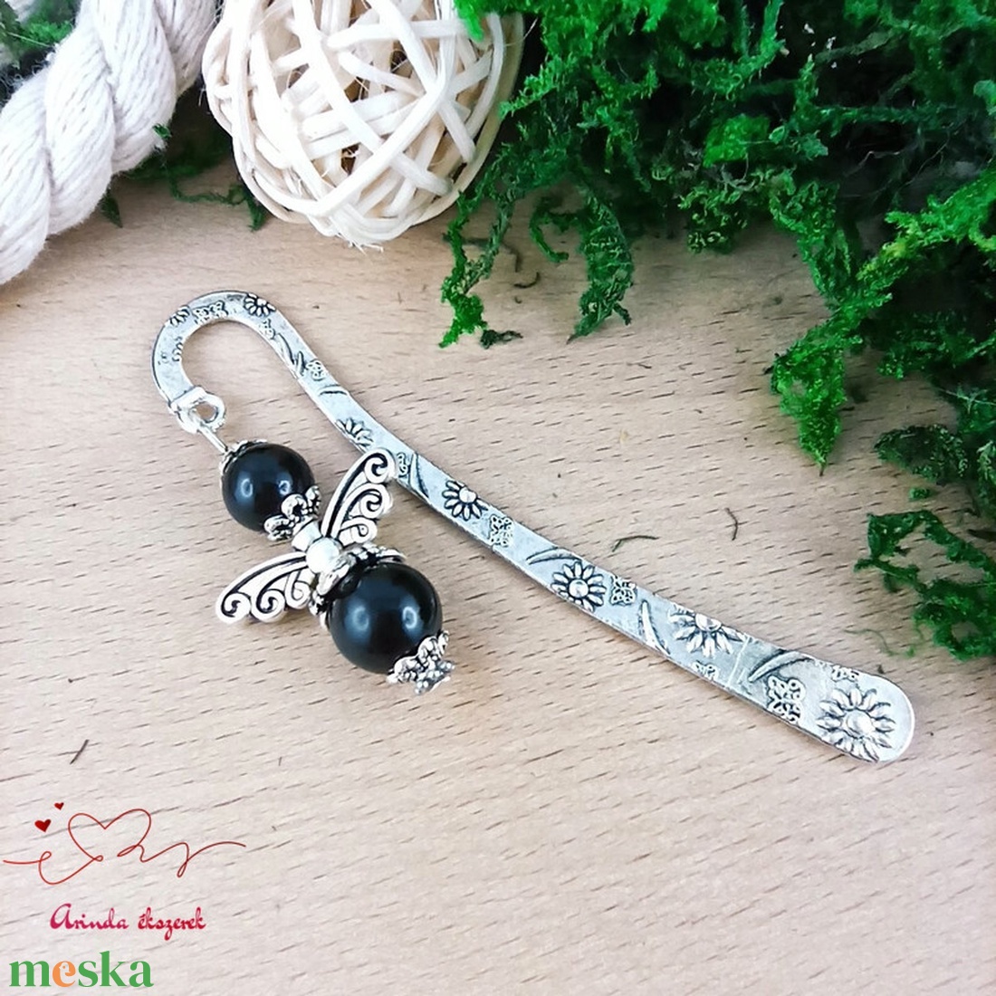 Angyal könyvjelző fekete gyöngyökkel - meghitt karácsonyi ajándék könyvszeretőknek - könyv & zene - könyvjelző - Meska.hu