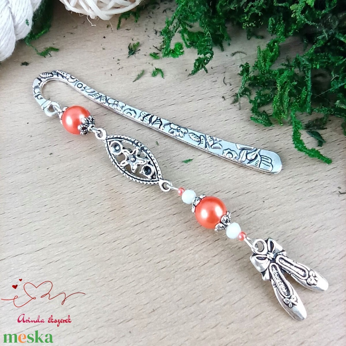 Balettcipő könyvjelző narancs-fehér gyöngyökkel � elegáns ajándék táncosoknak, balett rajongóknak - könyv & zene - könyvjelző - Meska.hu