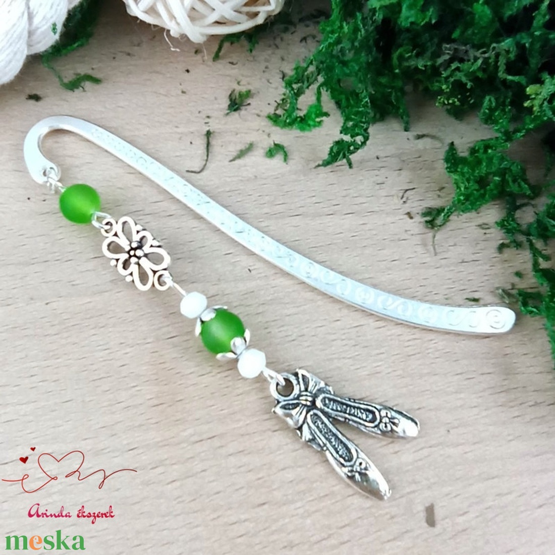 Balettcipő könyvjelző zöld-fehér gyöngyökkel � elegáns ajándék táncosoknak, balett rajongóknak - könyv & zene - könyvjelző - Meska.hu