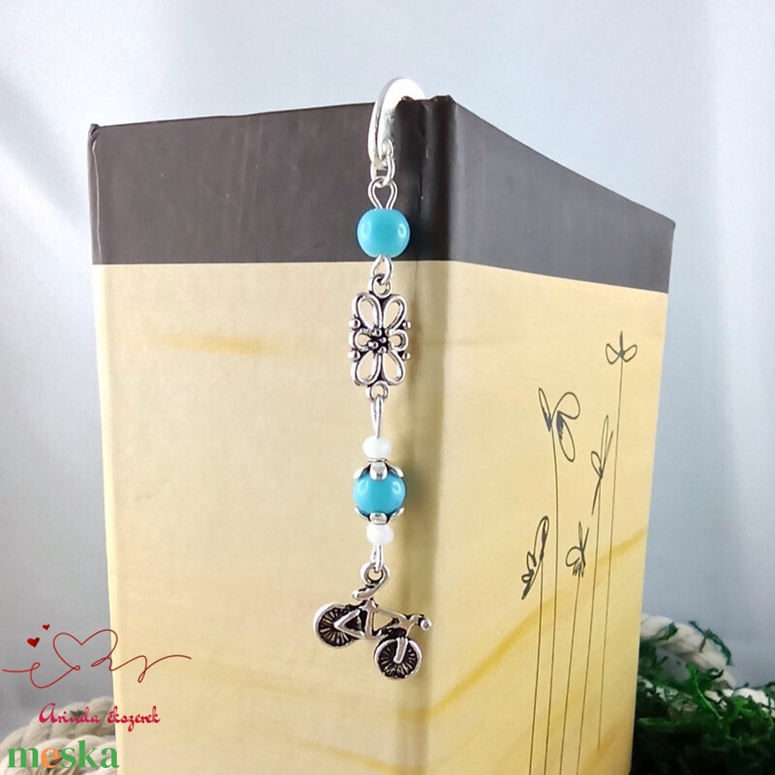 Biciklis könyvjelző � sportos, természetkedvelő ajándék szülinapra, névnapra kék gyöngyökkel - könyv & zene - könyvjelző - Meska.hu