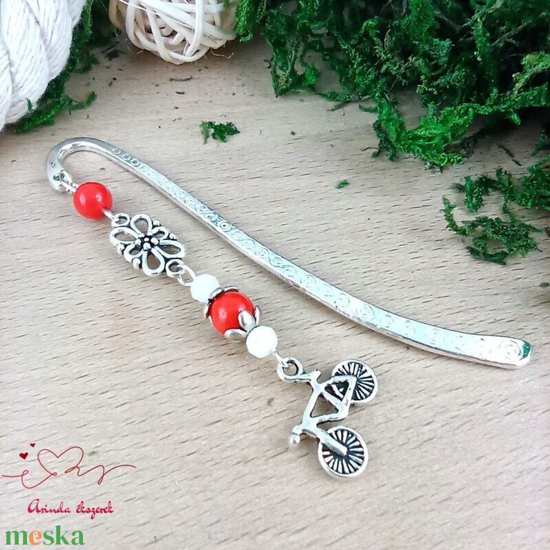 Biciklis könyvjelző � sportos, természetkedvelő ajándék szülinapra, névnapra piros gyöngyökkel - könyv & zene - könyvjelző - Meska.hu