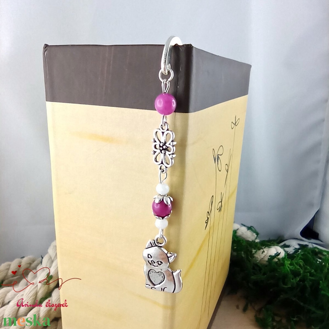 Cicás könyvjelző pink gyöngyökkel � kézzel készült ajándék állatbarátoknak, macskakedvelőknek névnapra, születésnapra - könyv & zene - könyvjelző - Meska.hu