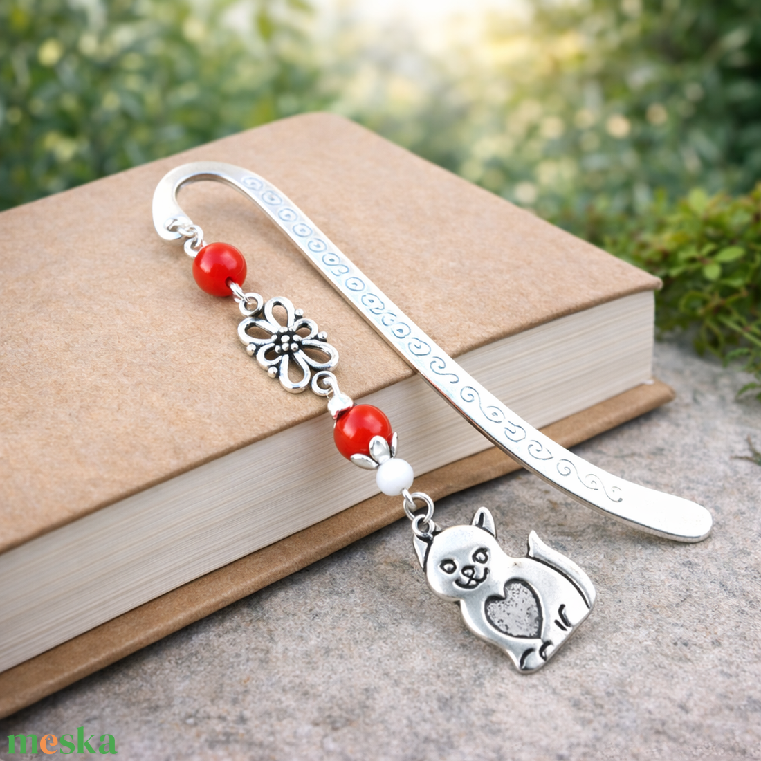 Cicás könyvjelző piros gyöngyökkel � kézzel készült ajándék állatbarátoknak, macskakedvelőknek névnapra, születésnapra - könyv & zene - könyvjelző - Meska.hu