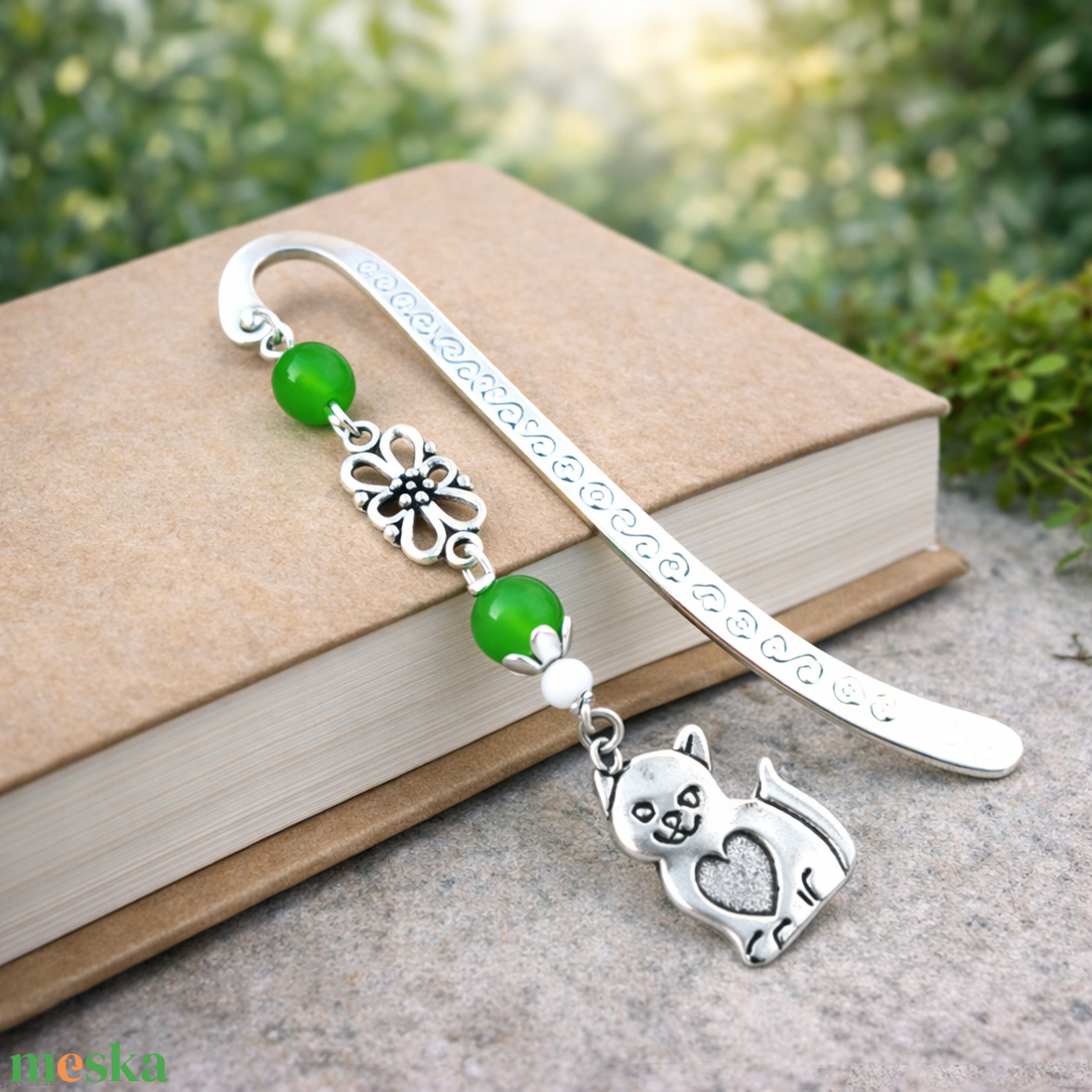 Cicás könyvjelző zöld gyöngyökkel � kézzel készült ajándék állatbarátoknak, macskakedvelőknek névnapra, születésnapra - könyv & zene - könyvjelző - Meska.hu