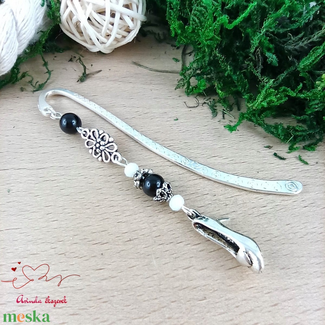 Fekete körömcipős könyvjelző � elegáns, kézműves ajándék nőknek - könyv & zene - könyvjelző - Meska.hu