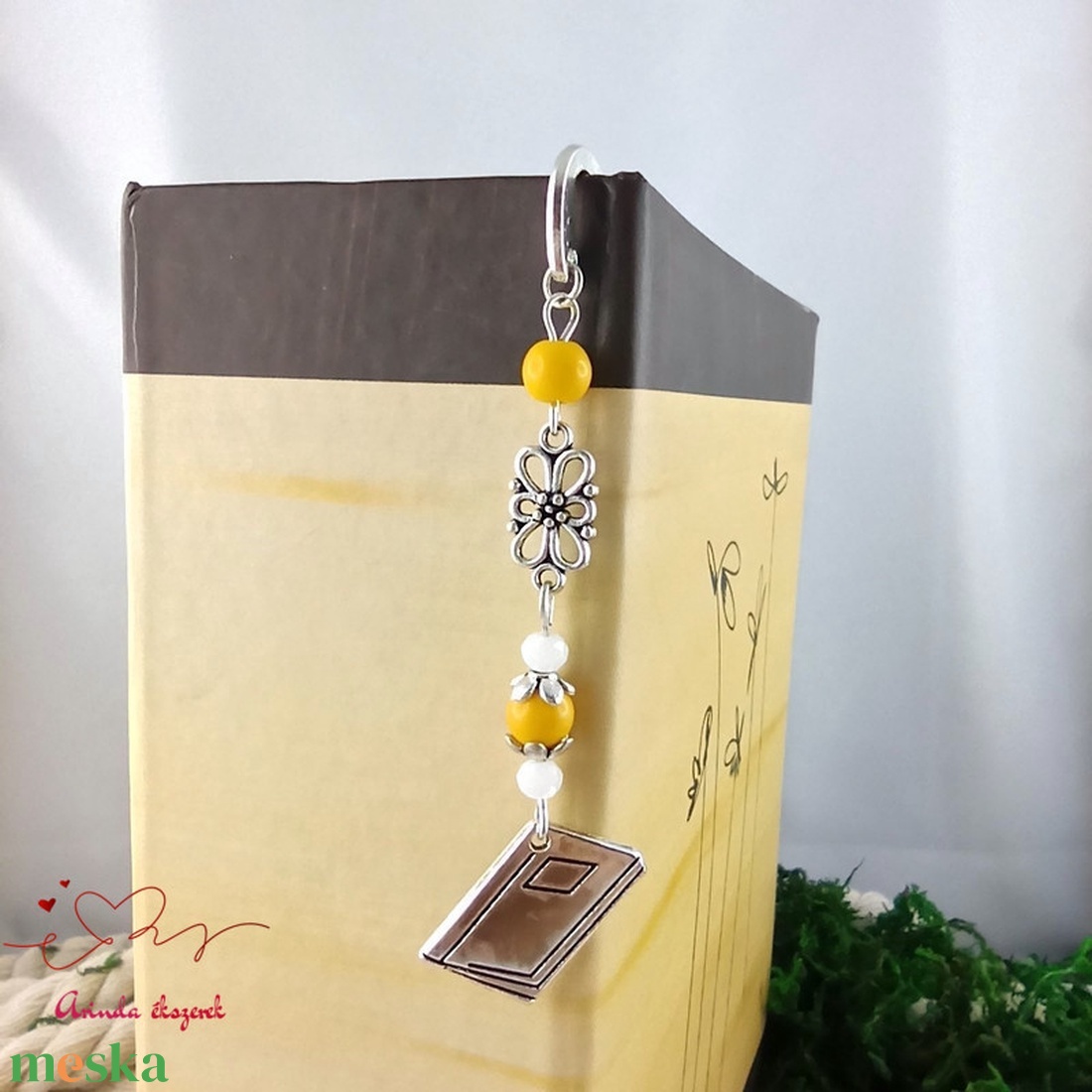 Sárga könyv charmos könyvjelző � pedagógusnapi és évzáró ajándék - könyv & zene - könyvjelző - Meska.hu