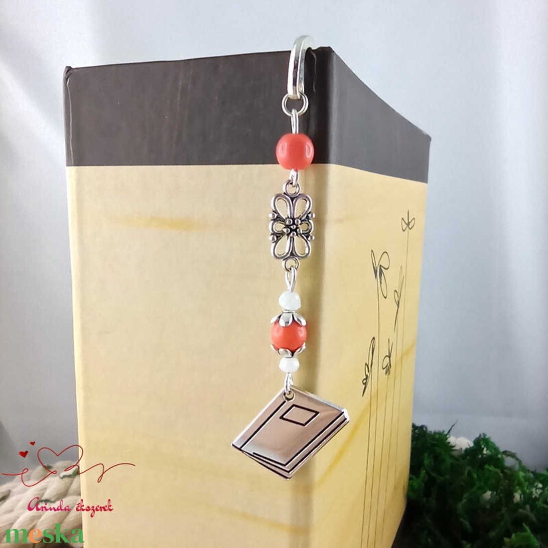 Narancssárga könyv charmos könyvjelző � pedagógusnapi és évzáró ajándék - könyv & zene - könyvjelző - Meska.hu