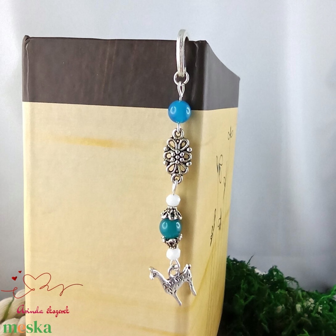 Világoskék láma könyvjelző � vidám, kézműves ajándék olvasóknak - könyv & zene - könyvjelző - Meska.hu