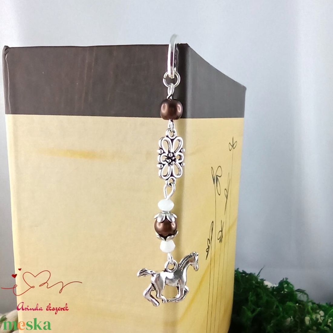 Barna ló könyvjelző � elegáns, kézműves ajándék lovasoknak és állatbarátoknak - könyv & zene - könyvjelző - Meska.hu