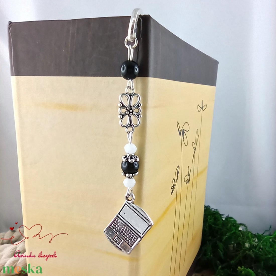 Fekete laptop könyvjelző � kézzel készült ajándék tanárnak, pedagógusnak - könyv & zene - könyvjelző - Meska.hu