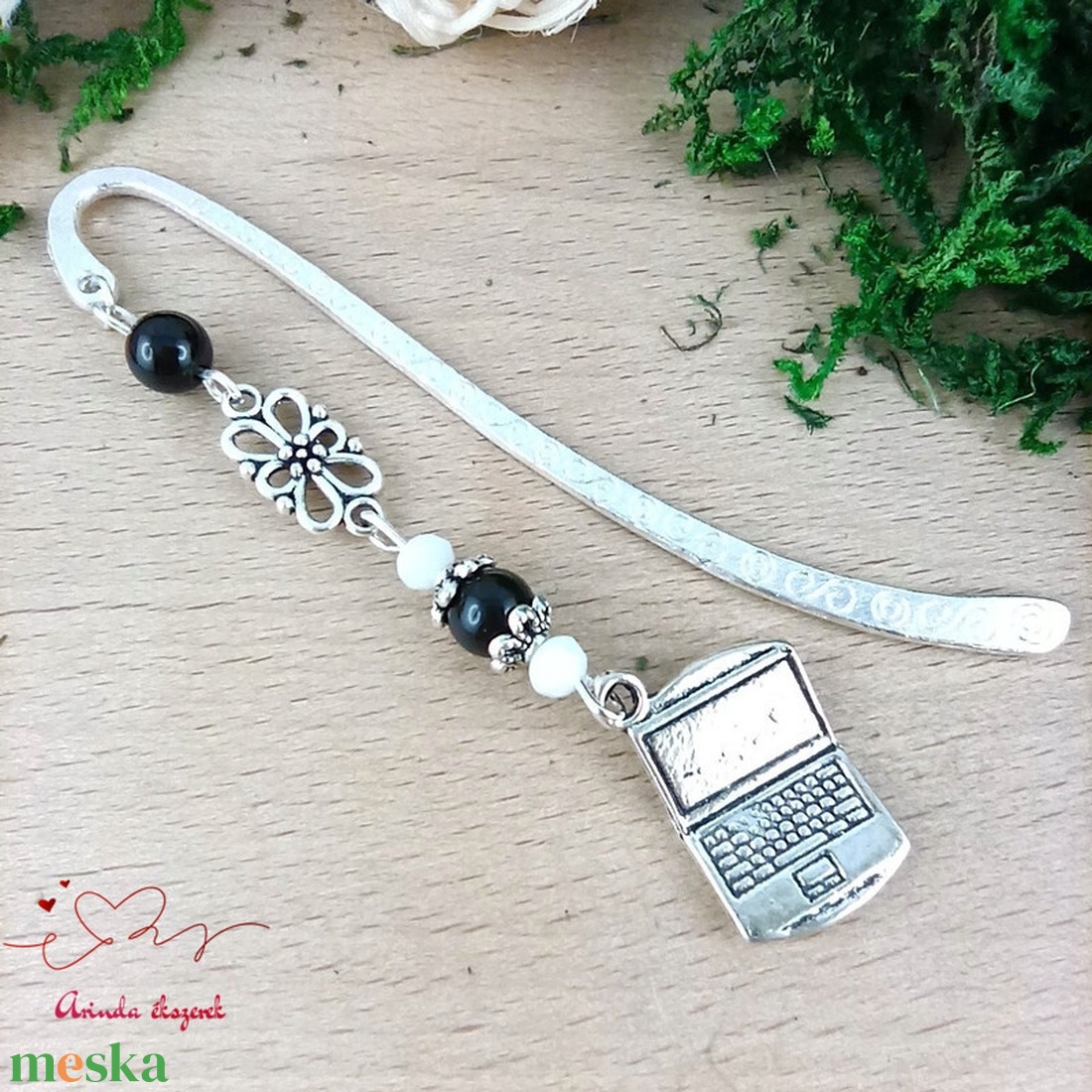 Fekete laptop könyvjelző � kézzel készült ajándék tanárnak, pedagógusnak - könyv & zene - könyvjelző - Meska.hu