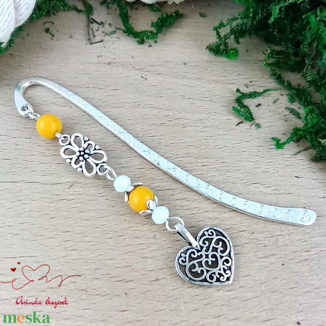 Szív charm könyvjelző pedagógusnapra � citromsárga gyöngyökkel - könyv & zene - könyvjelző - Meska.hu