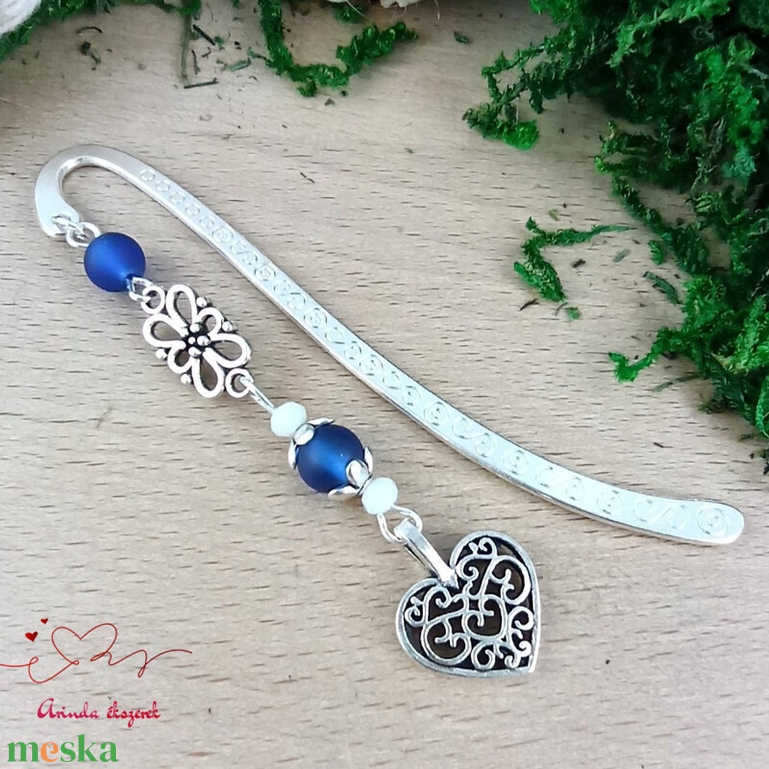 Szív charm könyvjelző pedagógusnapra � sötétkék gyöngyökkel - könyv & zene - könyvjelző - Meska.hu