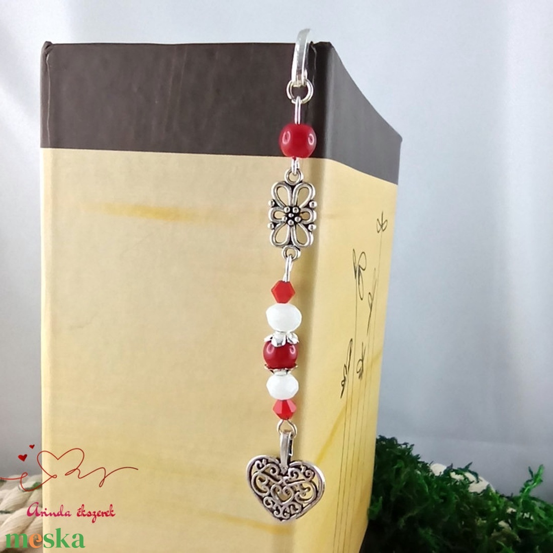 Szív charm könyvjelző pedagógusnapra � piros gyöngyökkel - könyv & zene - könyvjelző - Meska.hu